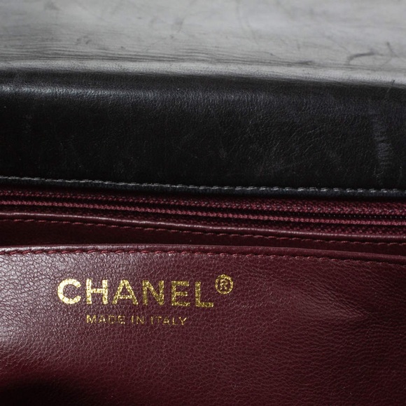 Chanel Maxi Single Flap - Picture 11 of 14